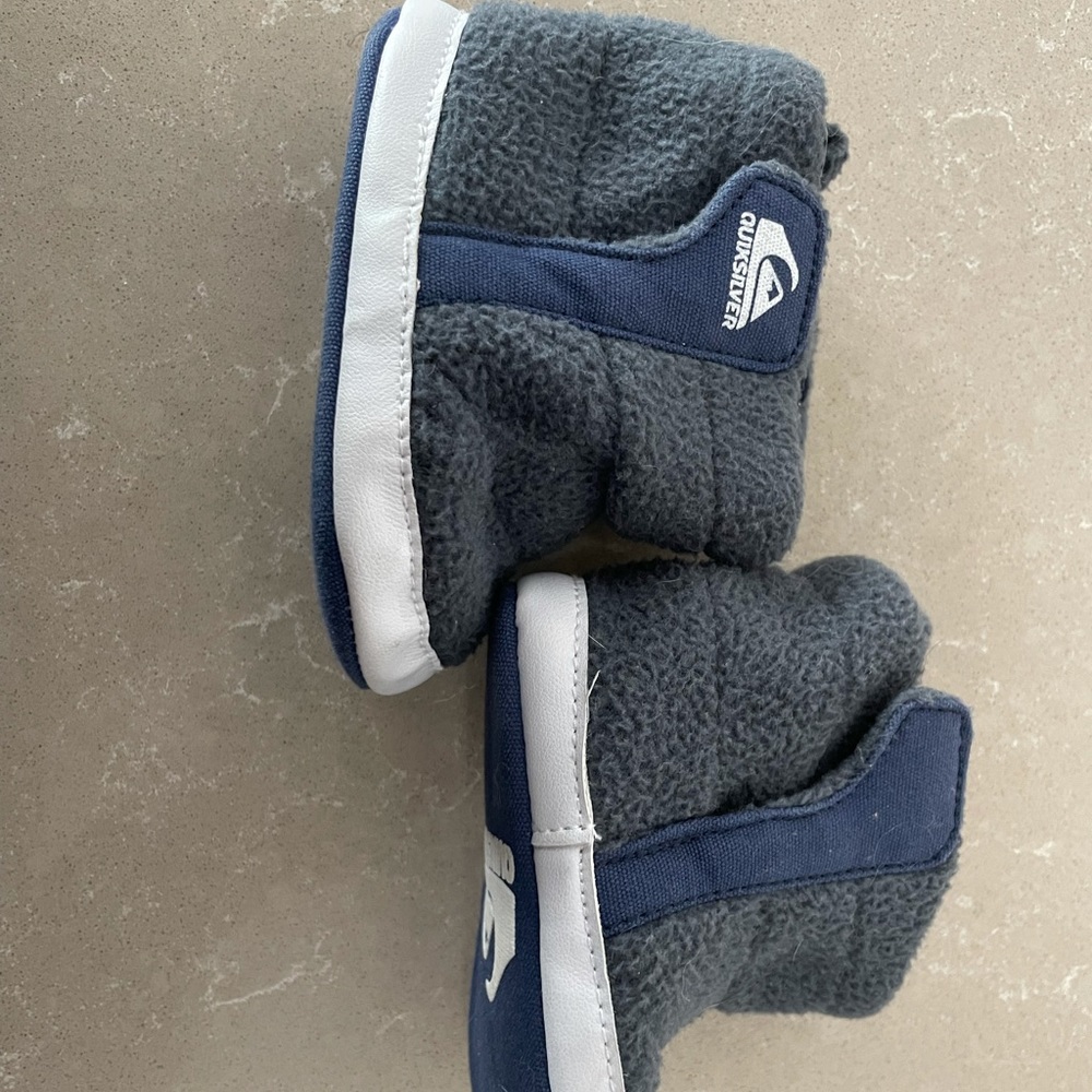 Quicksilver Boots 6-12 month